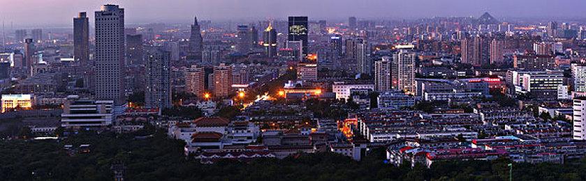 FPS游戏《愤怒的大脚》最新预告公布 2023年发售